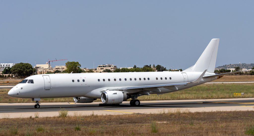 Embraer Lineage 1000 — Dubai to Paris